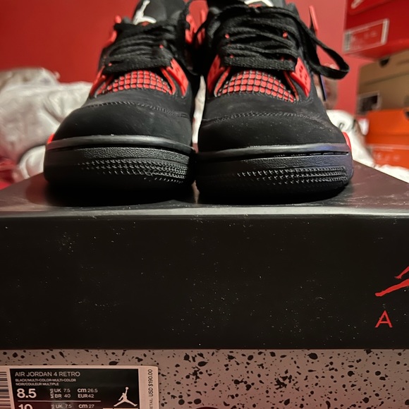 Retro 4’s Black and Red size 8.5 - Picture 3 of 8